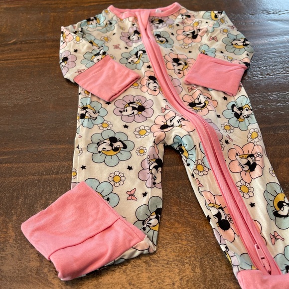 Minnie Mouse sleeper - Picture 3 of 3